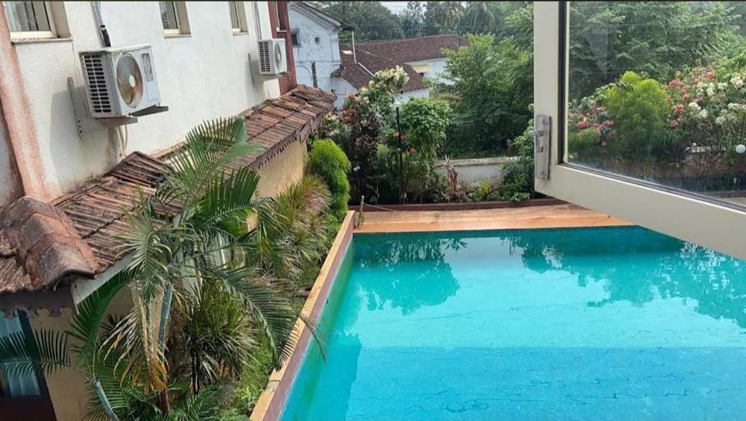Ronnie's Blue Lagoon 3bhk